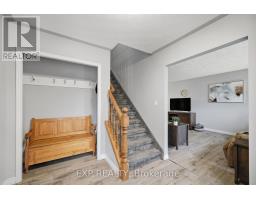 30 LINGWOOD DRIVE - 19