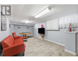 30 LINGWOOD DRIVE - 39