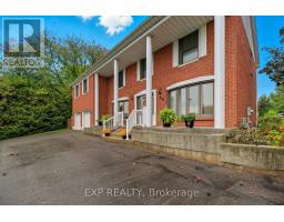 30 LINGWOOD DRIVE - 4