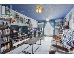 805 - 986 HURON STREET - 10