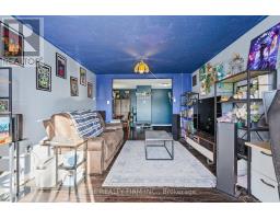 805 - 986 HURON STREET - 11