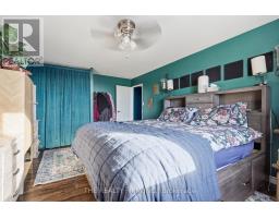 805 - 986 HURON STREET - 18