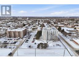 805 - 986 HURON STREET - 32