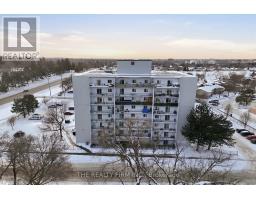 805 - 986 HURON STREET - 33