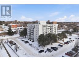 805 - 986 HURON STREET - 36