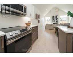 23 - 62 COMPASS TRAIL - 11