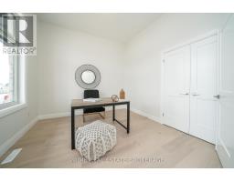 23 - 62 COMPASS TRAIL - 4