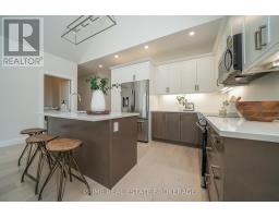 23 - 62 COMPASS TRAIL - 9