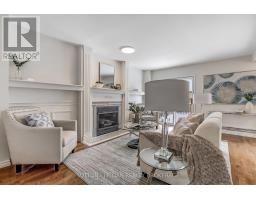 135 GERALD CRESCENT - 2