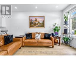 26 - 1870 ALDERSBROOK GATE - 11