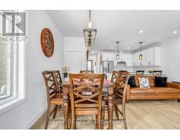 26 - 1870 ALDERSBROOK GATE - 16