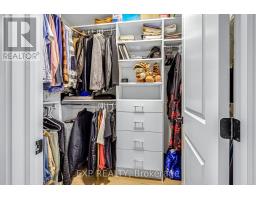 26 - 1870 ALDERSBROOK GATE - 24