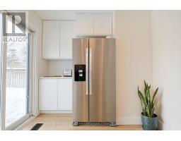 696 GRIFFITH STREET - 12