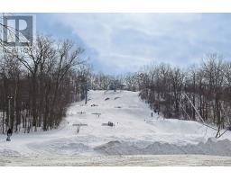 696 GRIFFITH STREET - 39