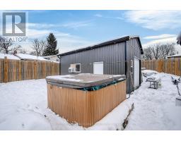 264 CHITTICK CRESCENT - 45