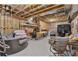 5 BARON CRESCENT - 41