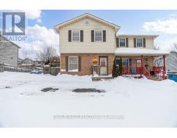 805 DEVERON CRESCENT - 1