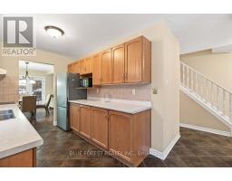 805 DEVERON CRESCENT - 13