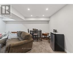 805 DEVERON CRESCENT - 31