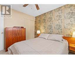 33 CORNELL CRESCENT - 19