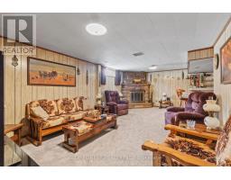 33 CORNELL CRESCENT - 25