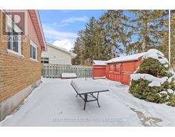 33 CORNELL CRESCENT - 37