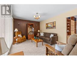 33 CORNELL CRESCENT - 6