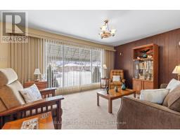 33 CORNELL CRESCENT - 7