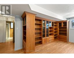 30 STONEY COURT - 24