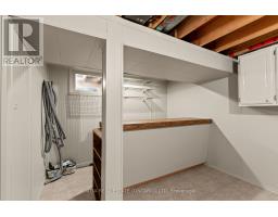 30 STONEY COURT - 31