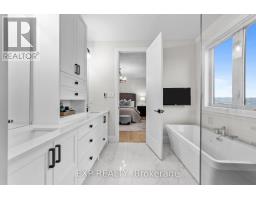 119 DAVENTRY WAY - 15