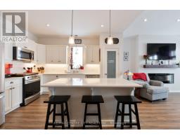 24 RENAISSANCE DRIVE - 7