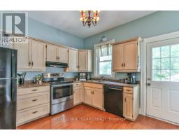 38 BYRON AVENUE E - 15