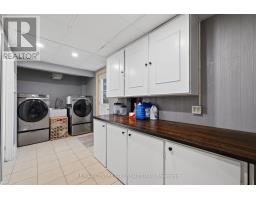 50 PATIENCE CRESCENT - 33