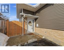 50 PATIENCE CRESCENT - 48