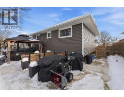 50 PATIENCE CRESCENT - 49