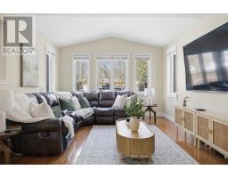 736 THORNWOOD DRIVE - 12