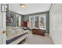 23 BIRCHCREST DRIVE - 31