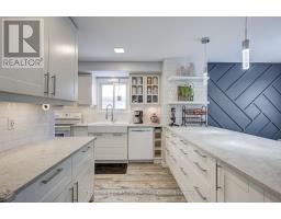 86 PATIENCE CRESCENT - 15