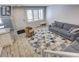 86 PATIENCE CRESCENT - 23