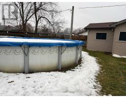 19 ROSEMOUNT CRESCENT - 3