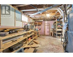 716 LEROY AVENUE - 32