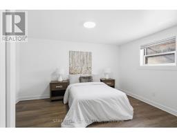 64 DOWNING CRESCENT - 28