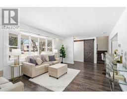 64 DOWNING CRESCENT - 9