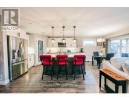 40 GLENGARIFF DRIVE - 11