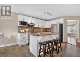 1063 THORNLEY STREET - 12