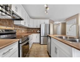 1063 THORNLEY STREET - 14