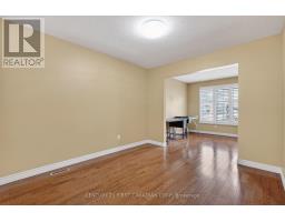 1063 THORNLEY STREET - 9