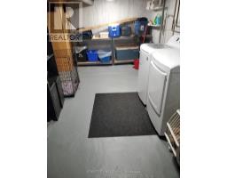 777 HOUNSFIELD STREET - 33