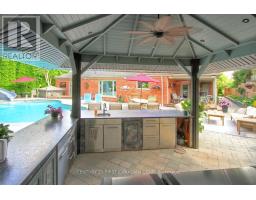 811 CLEARVIEW CRESCENT - 32